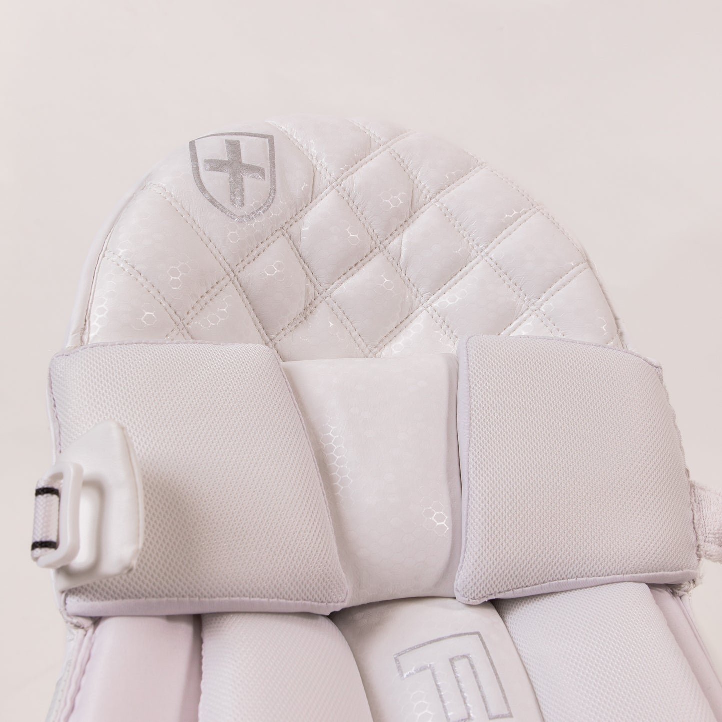 Focus LIMITED Edition Pads - White