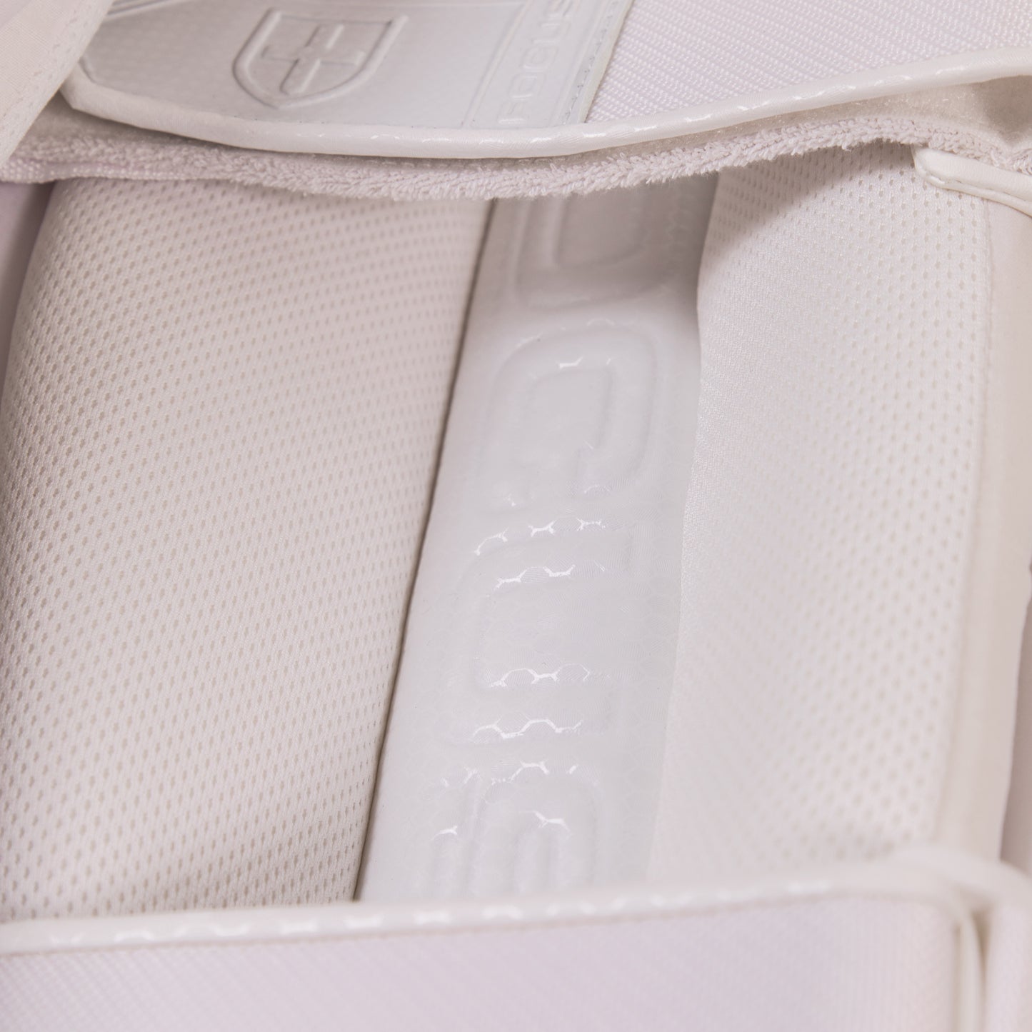 Focus PLAYERS Edition Pads - White